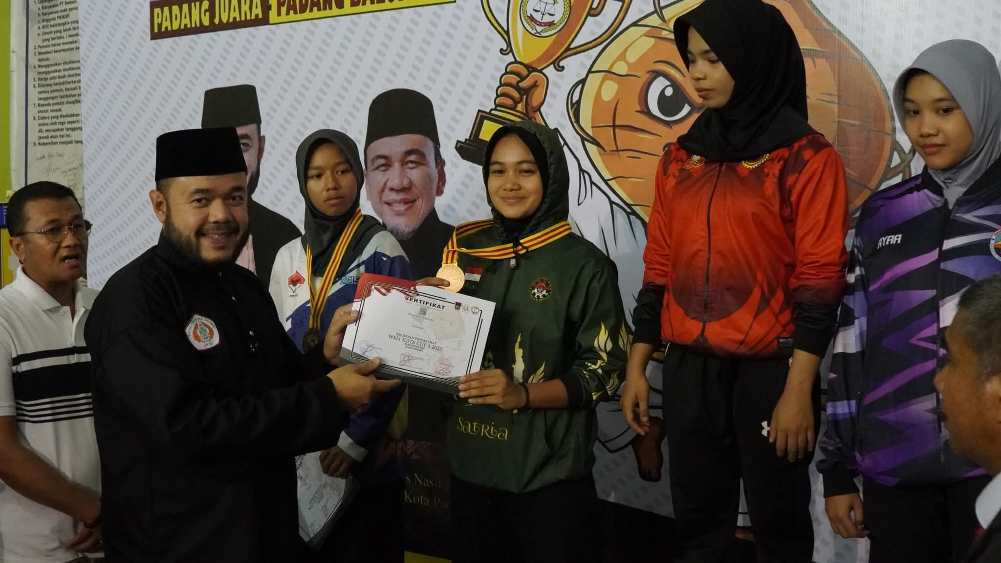 https://ppid.padang.go.id/public/public