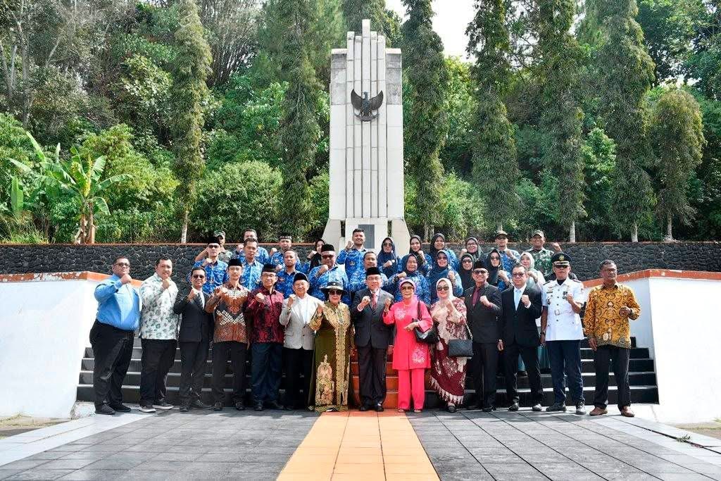 https://ppid.padang.go.id/public/public