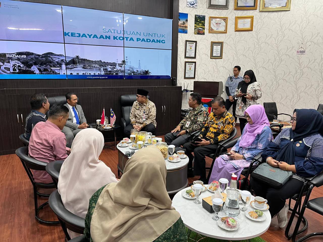 https://ppid.padang.go.id/public/public