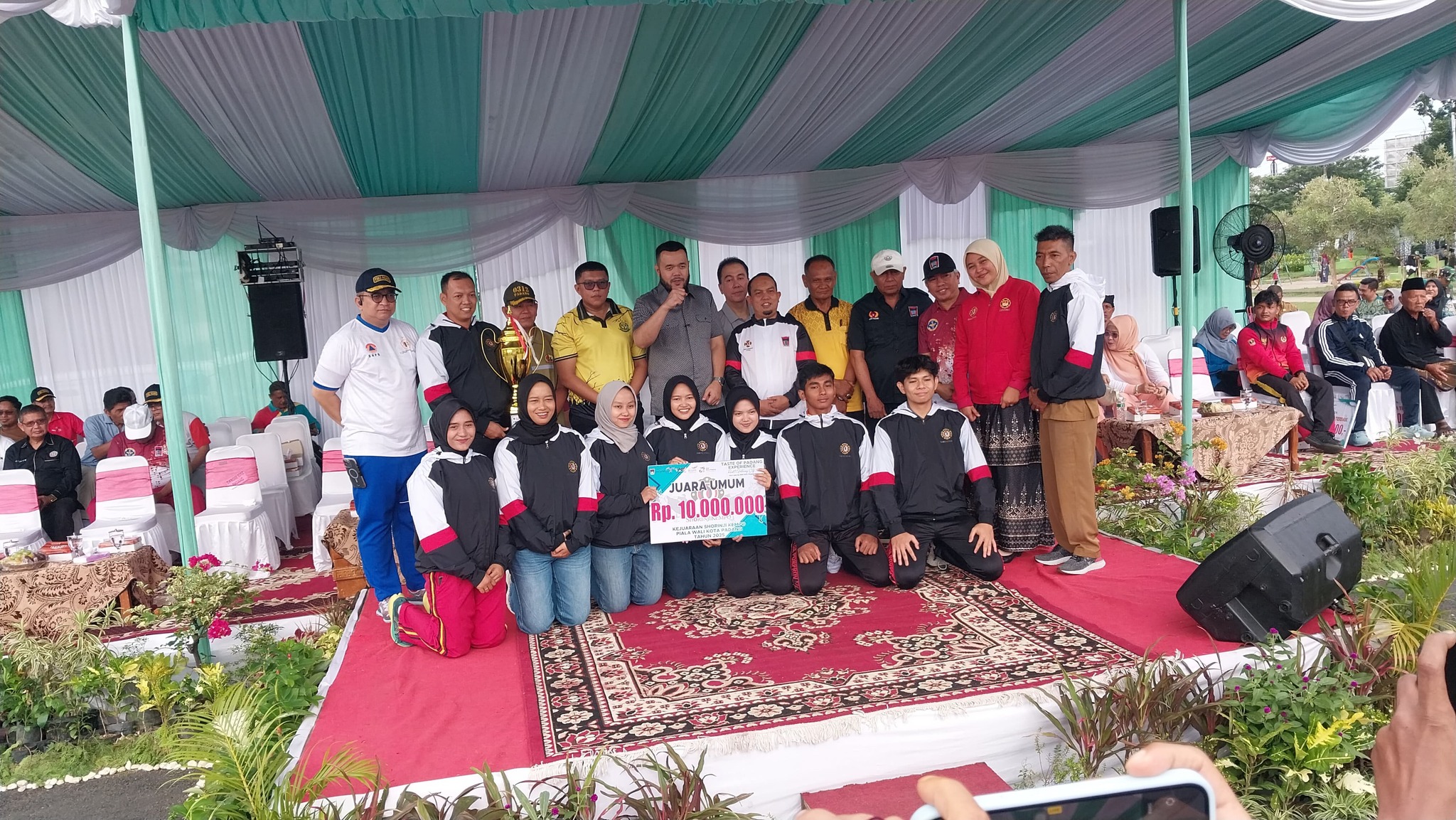 https://ppid.padang.go.id/public/public