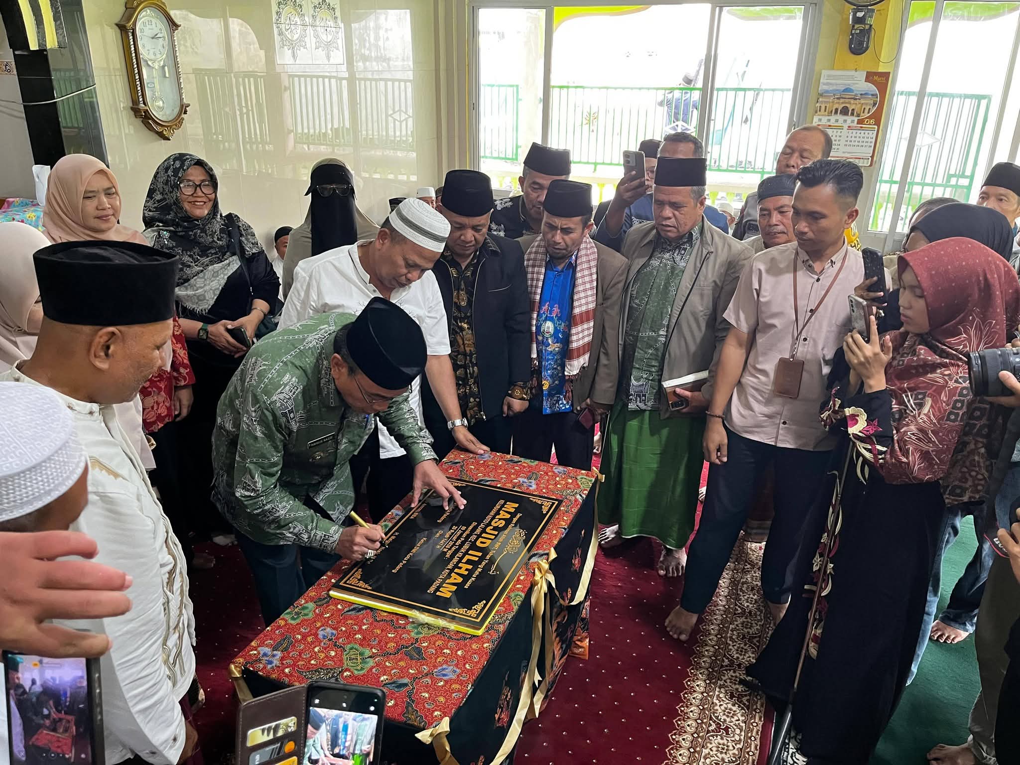 https://ppid.padang.go.id/public/public