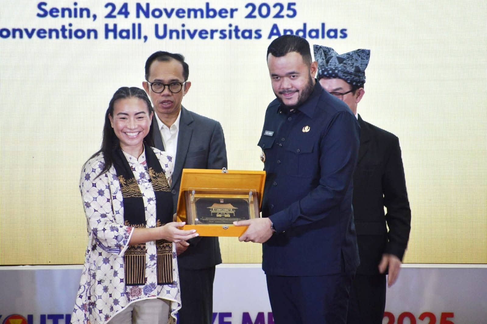 https://ppid.padang.go.id/public/public